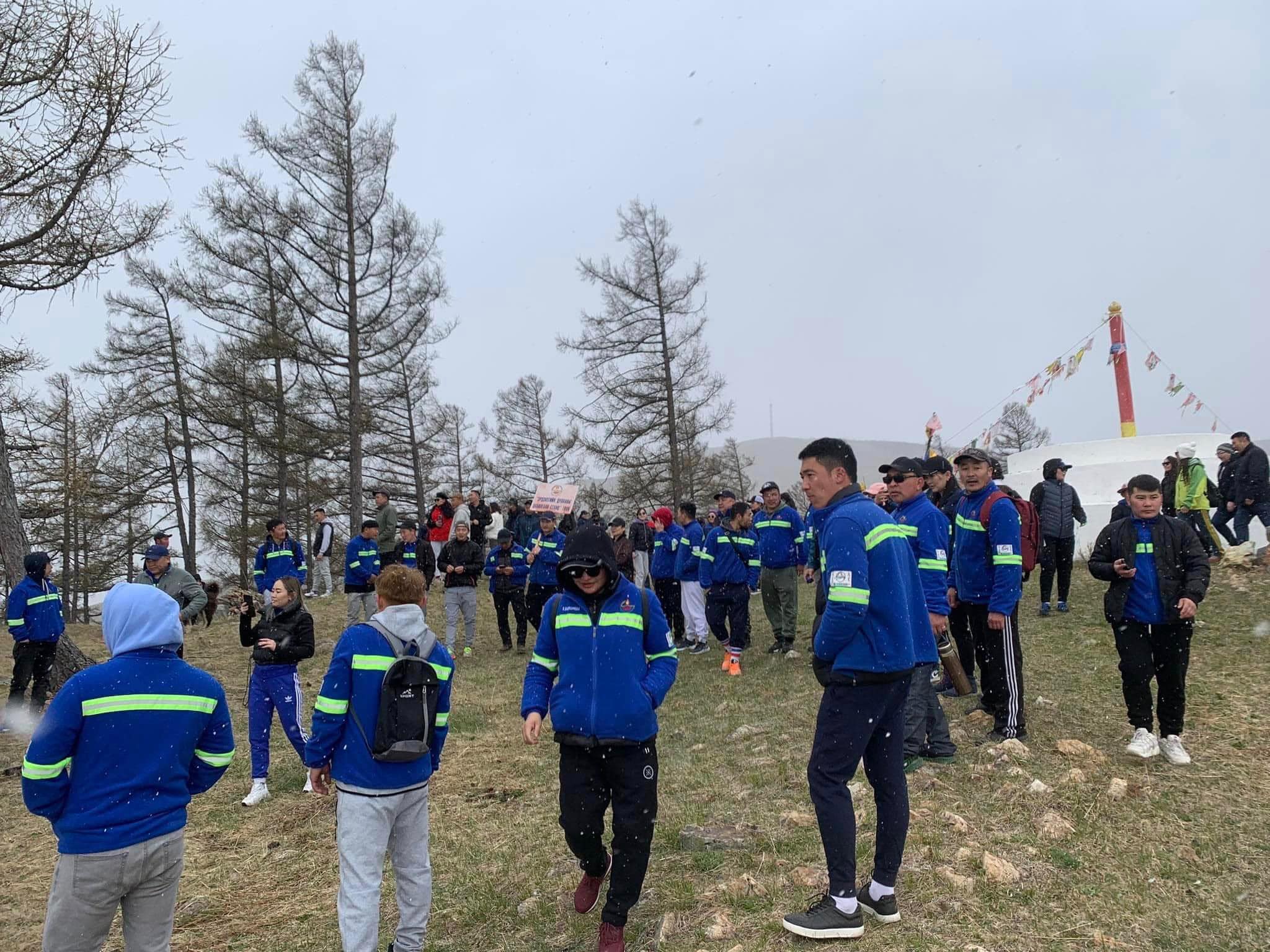 Төрийн албан хаагчдын явган алхалт зохион байгууллаа. Төрийн албан хаагчдын явган алхалт зохион байгууллаа.
