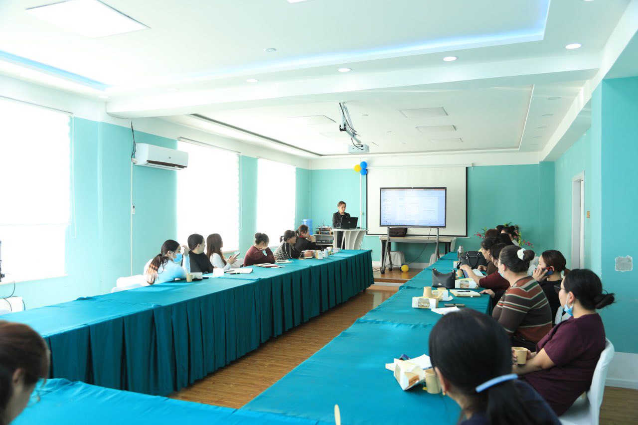 Орхон аймгийн ЕБС-ийн эмч нарт өсвөр үеийн эрүүл мэнд, хоол тэжээлийн талаар сургалт зохион байгууллаа Орхон аймгийн ЕБС-ийн эмч нарт өсвөр үеийн эрүүл мэнд, хоол тэжээлийн талаар сургалт зохион байгууллаа