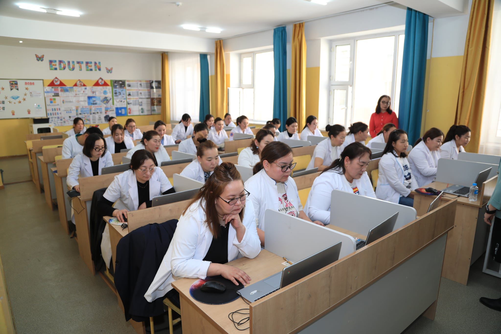 Шалгалт өгч буй нийт сувилагч нартаа өндөр амжилт хүсье!